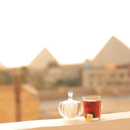 Magic Golden Pyramids View Hotel Kafret el-Gabal Екстериор снимка