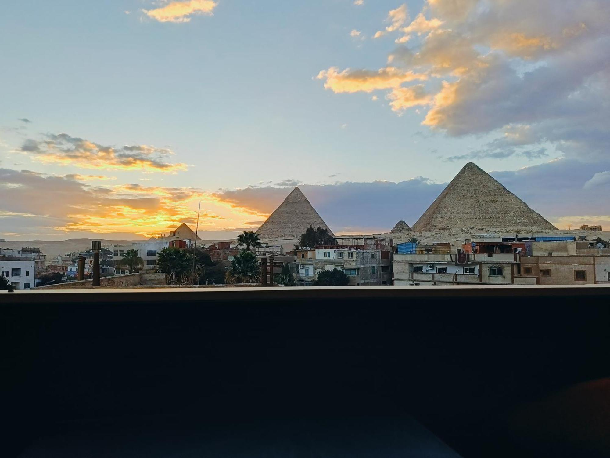 Magic Golden Pyramids View Hotel Kafret el-Gabal Екстериор снимка