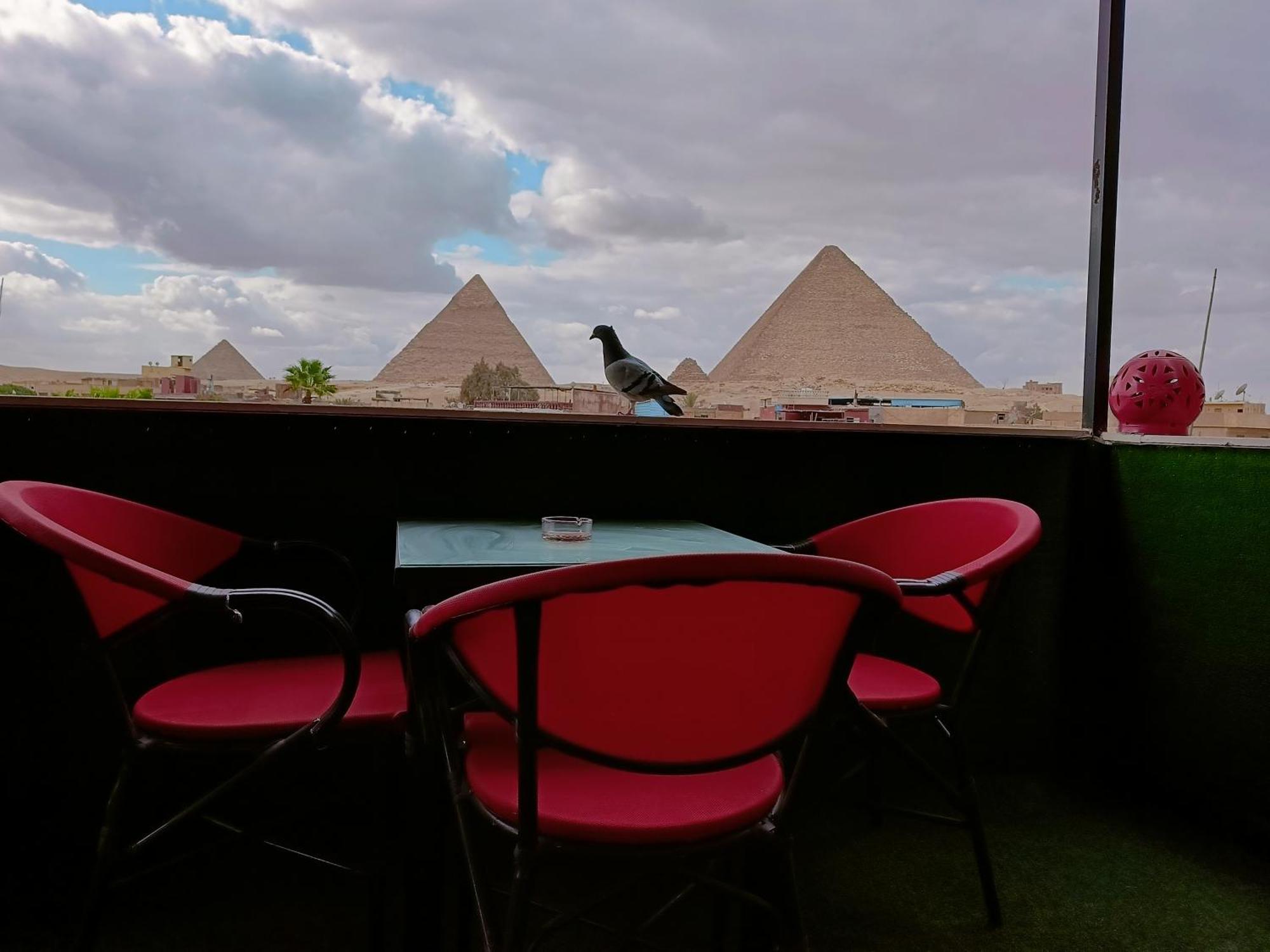 Magic Golden Pyramids View Hotel Kafret el-Gabal Екстериор снимка