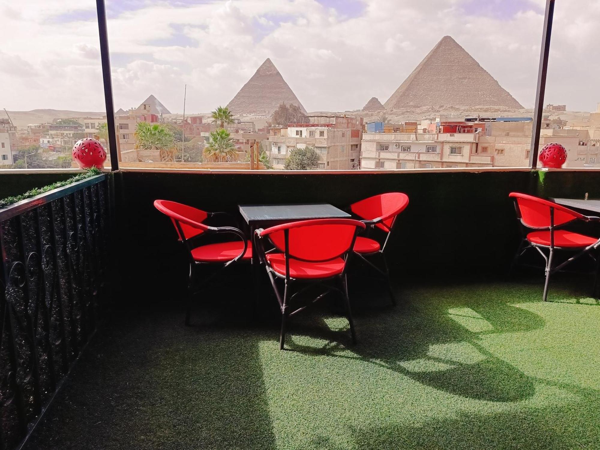 Magic Golden Pyramids View Hotel Kafret el-Gabal Екстериор снимка