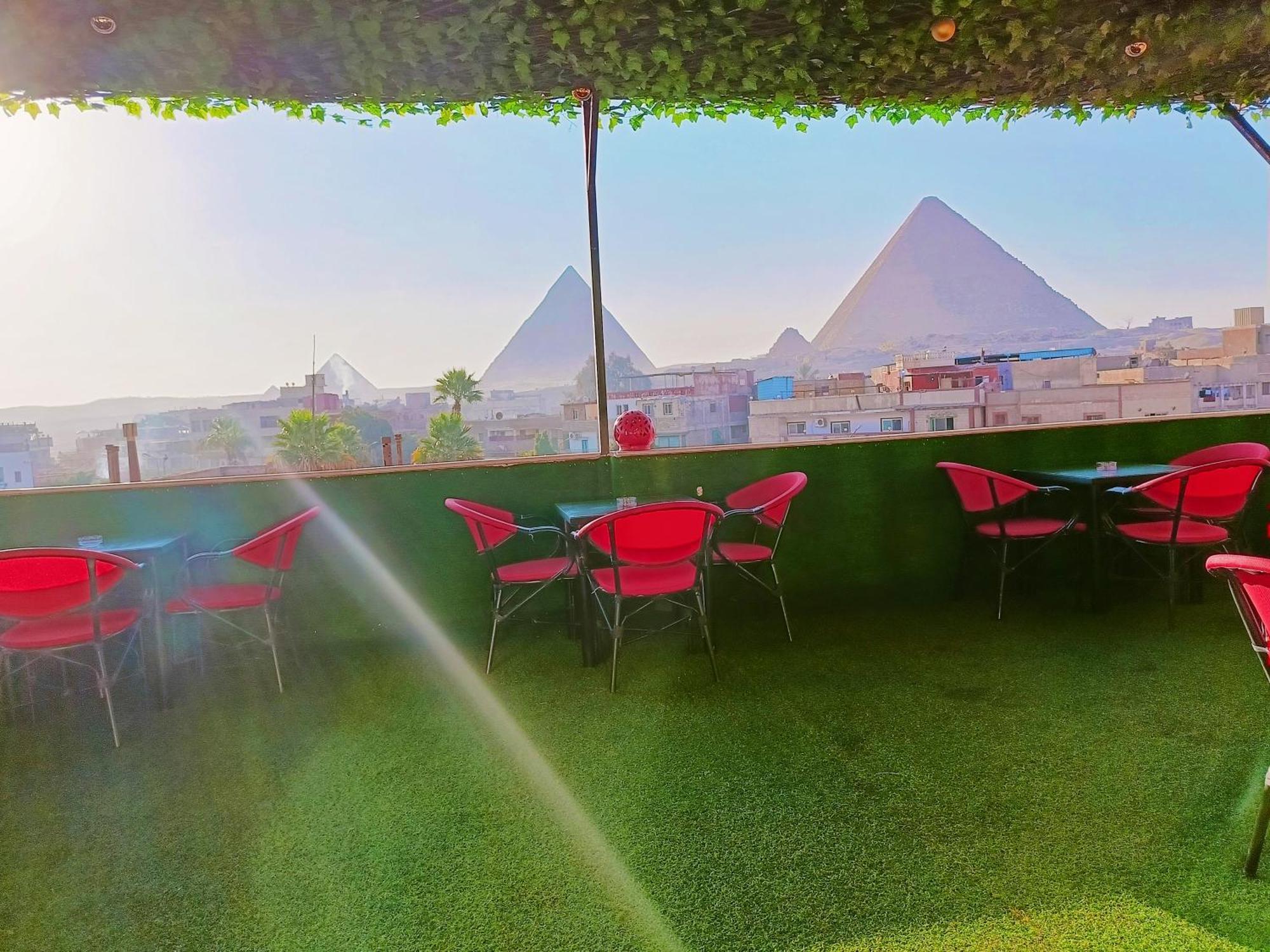Magic Golden Pyramids View Hotel Kafret el-Gabal Екстериор снимка