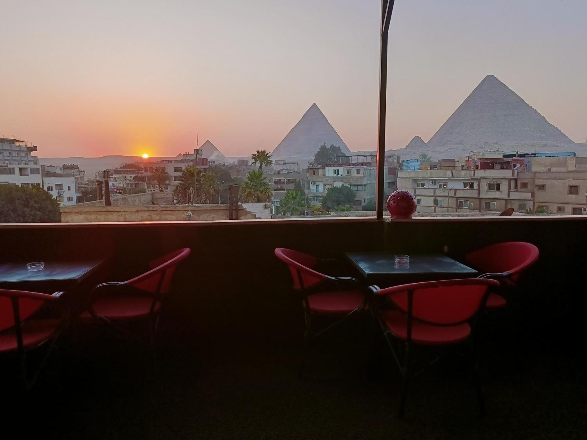 Magic Golden Pyramids View Hotel Kafret el-Gabal Екстериор снимка