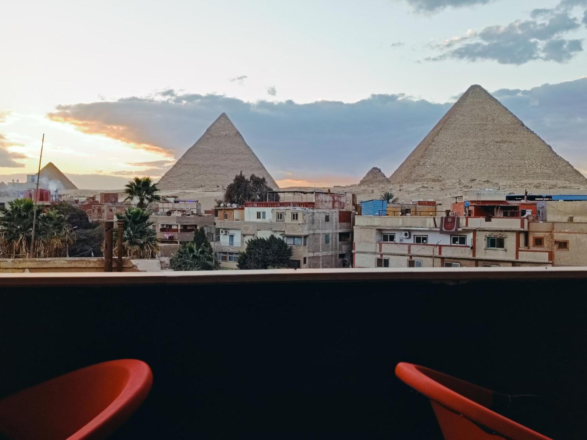 Magic Golden Pyramids View Hotel Kafret el-Gabal Екстериор снимка