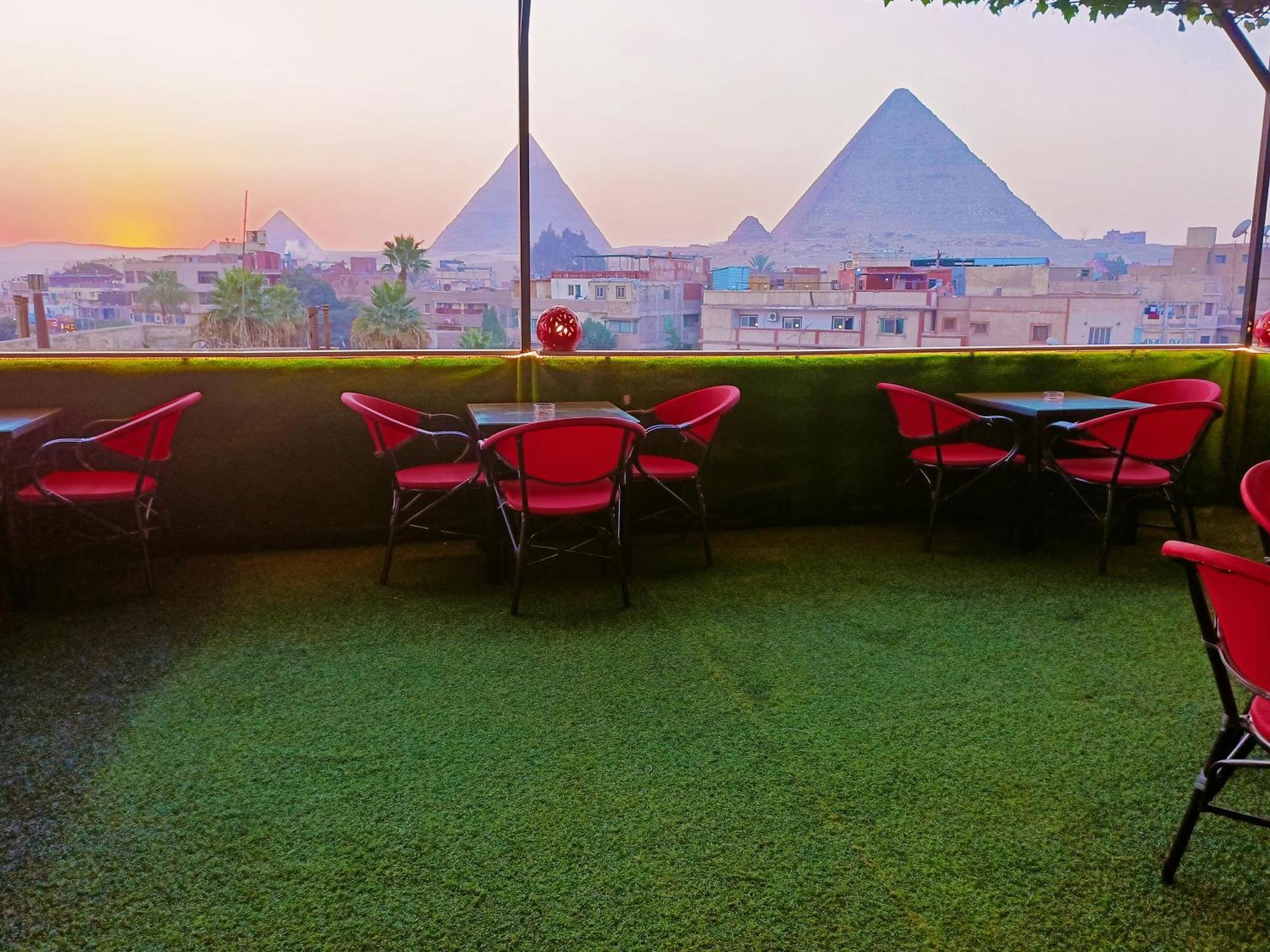 Magic Golden Pyramids View Hotel Kafret el-Gabal Екстериор снимка