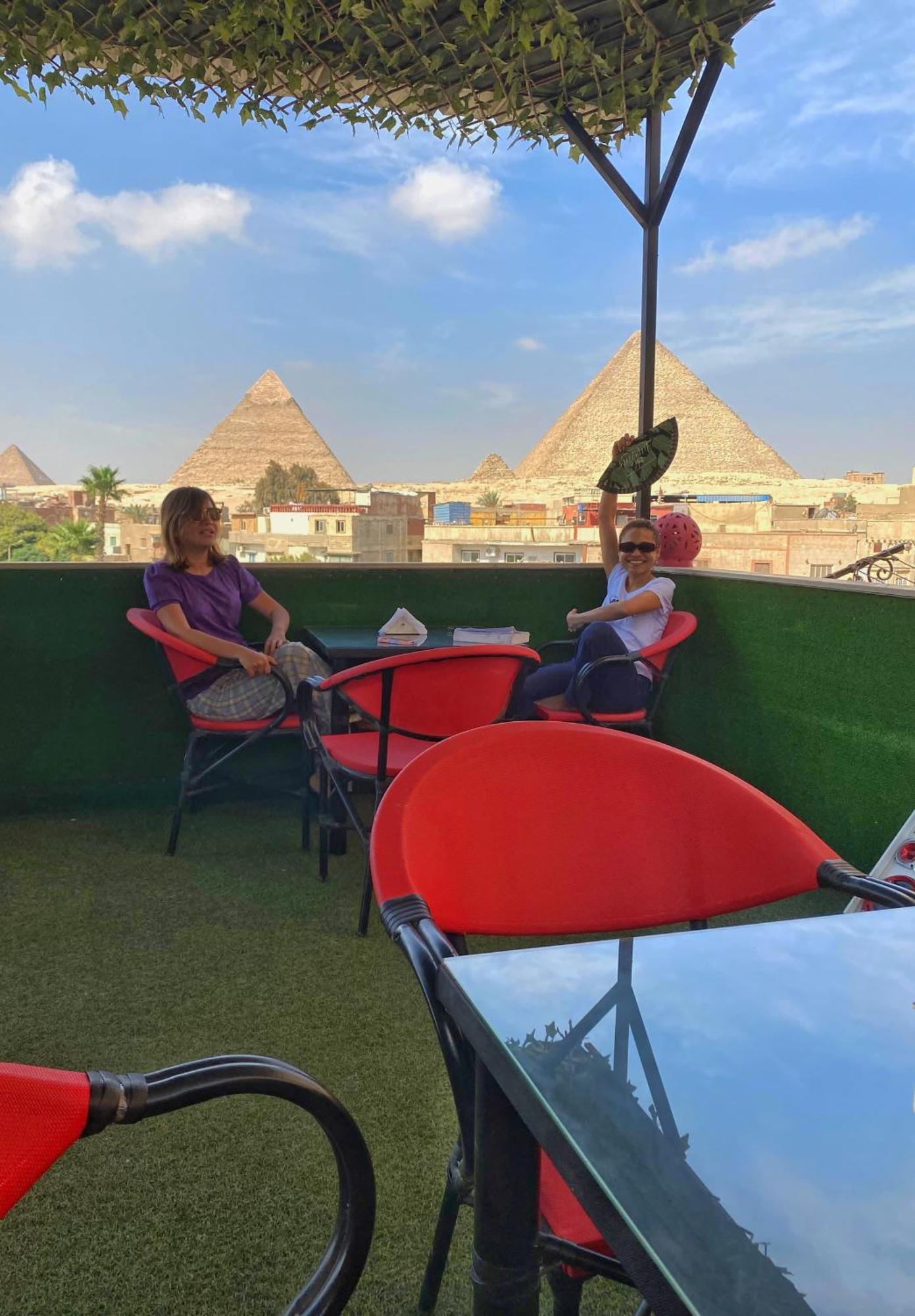 Magic Golden Pyramids View Hotel Kafret el-Gabal Екстериор снимка