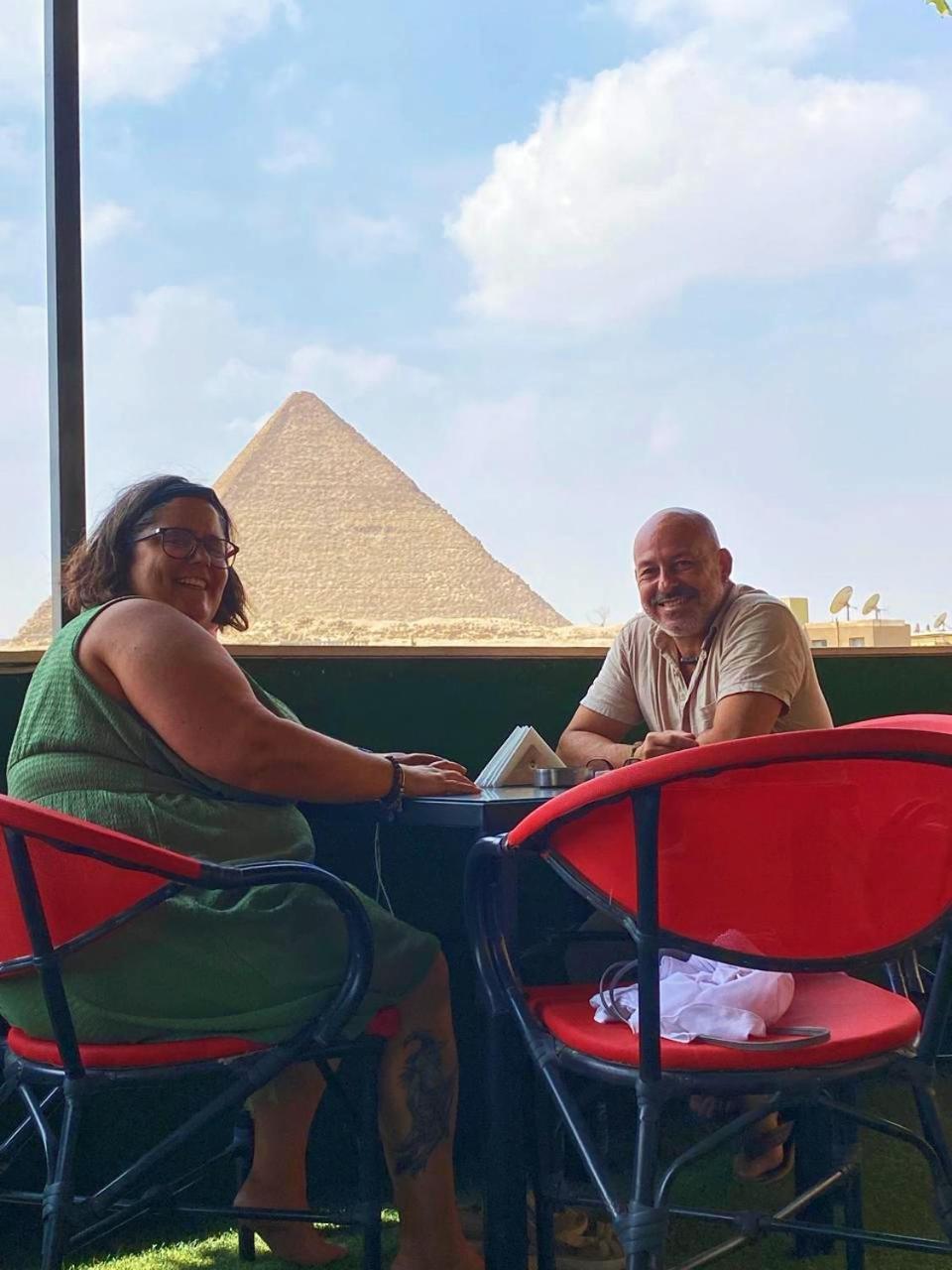 Magic Golden Pyramids View Hotel Kafret el-Gabal Екстериор снимка