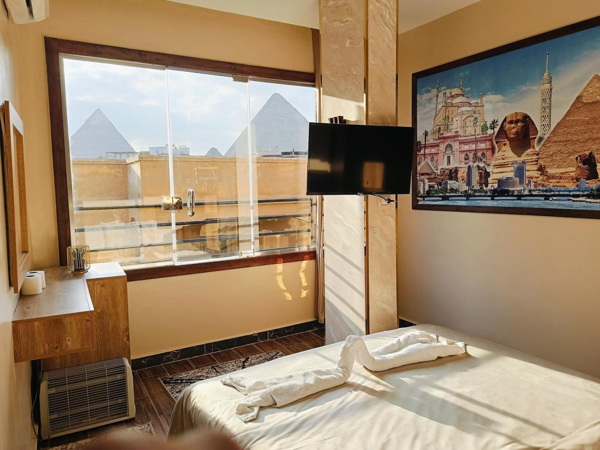 Magic Golden Pyramids View Hotel Kafret el-Gabal Екстериор снимка